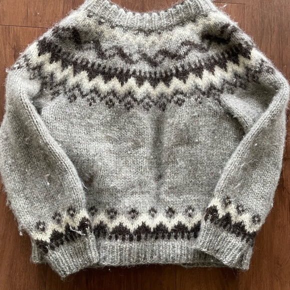 Vintage David Grains 1970s Hand Knit Icelandic Cardigan - Picture 4 of 9